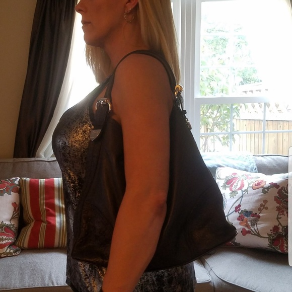 ❌SOLD❌100% Guaranteed Authentic Gucci Signora - Picture 5 of 7